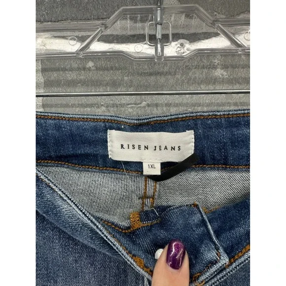 Risen Jeans Womens 1XL Distressed High Rise Bermuda Denim Shorts Medium Wash - Picture 2 of 6